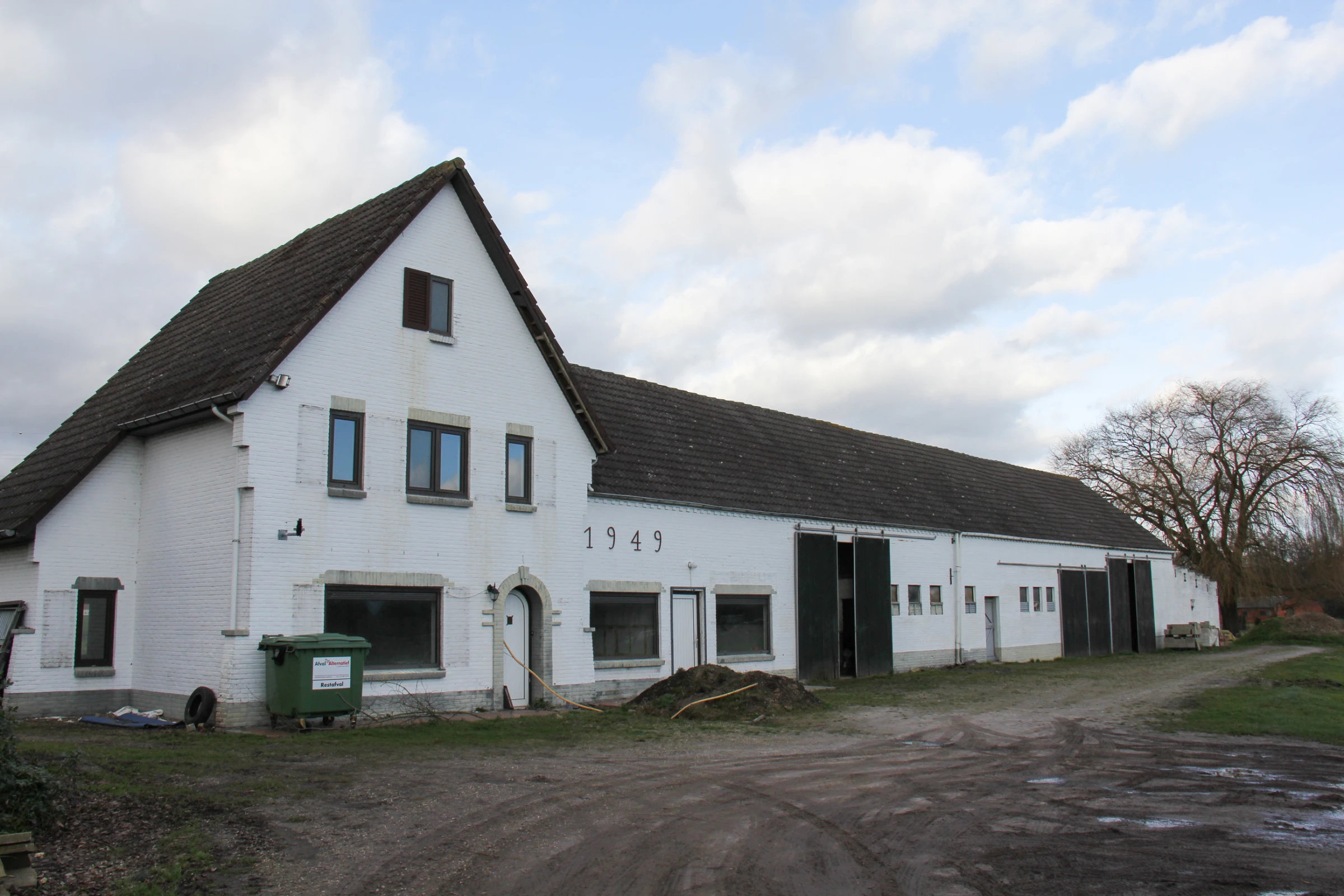 Hoeve JJ voorgevel voor verbouwing